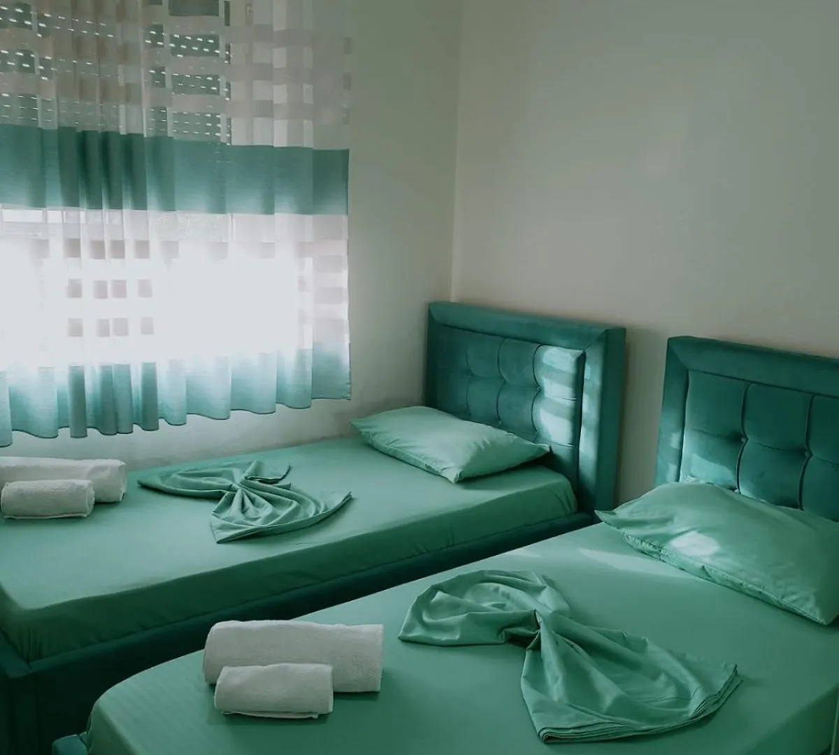 Malsi'S, Private Room With Shared Bathroom And Kitchen Tirana