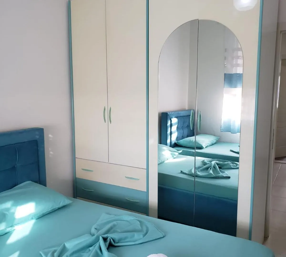 Malsi'S, Private Room With Shared Bathroom And Kitchen Tirana